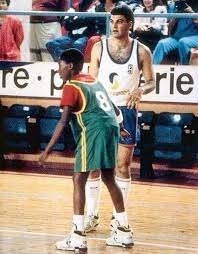 Do you know how tall these famous athletes are? Kobe Bryant At Age 12 Playing Grown Men In Italy Nba