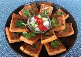 Fry the red onion in a little oil. Asian Party Food Ideas Thai Appetizer Recipes Thai Pork Toast Thaichef Food Recipe By Thaichef Food By Chef Peach Cookpad