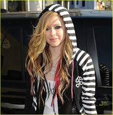 صور للمغنيه المحبوبه Avril Lavigne Images?q=tbn:ANd9GcR-GdAl9es78YFiQ27uFV9Rpw03QeECagcC8n6GwIvO6bb26nqAxw