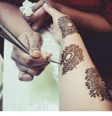 Berikut data lengkap tentang henna tangan simple dan mudah untuk anak anak. 16 Inspirasi Henna Art Anti Mainstream Demi Momen Pernikahan Yang Tak Terlupakan