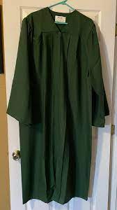 Dynamic cap and gown