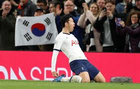Fichajes, salarios, palmarés, estadísticas en el club y selección. Tottenham Hotspur Spurs Fans Discuss Heung Min Son Images Thisisfutbol Com