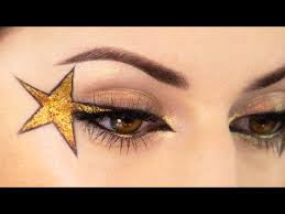 star eyeliner tutorial with multichrome