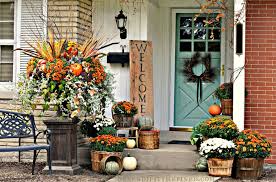 how to decorate your yard for autumn