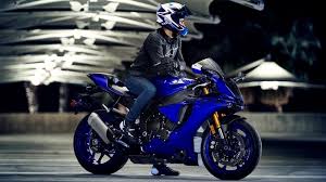 The r1m remains the pinnacle of yamaha supersport motorcycles, and short of grabbing one of valentino rossi's old motogp bikes, this is the most performance you can. 2018 2021 Yamaha Yzf R1 R1m