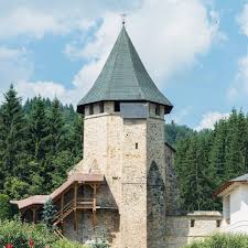 Manastirea putna a fost ridicata in urma victoriei de la chilia asupra ungurilor, in 1465. MÄƒnÄƒstirea Putna Home Facebook