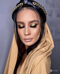 middle eastern golden makeup clic at