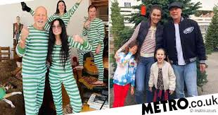 But don't think the younger willis sisters forgot to send their big sis some love. Bruce Willis Self Isolating With Ex Demi Moore After Young Daughter Picked Up Needle In Park Uk News Newslocker