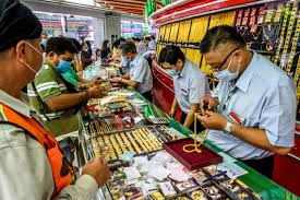 cash strapped thais sell jewellery