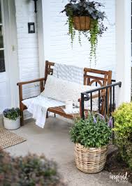 Looking for ideas on how to decorate and design your patio? Front Porch Decorating Ideas And Outdoor Styling Tips