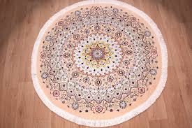 Die stadt liegt an der grenze dabei haben teppiche aus nain eine eigene kategorisierung, die sie in klassen unterteilt. Orientteppich Nain Perser Teppich Rund