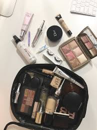 whats in my travel makeup bag