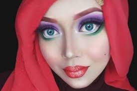 makeup artist uses hijab to transform
