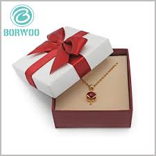 small necklace gift bo with bows