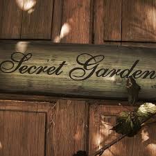 Wooden Secret Garden Vintage Sign
