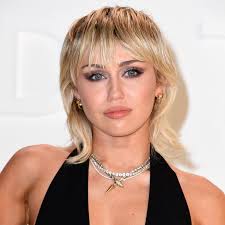 Miley cyrus's beauty evolution in 23 looks. 50 Short Hairstyles And Haircuts For Women In 2021 Allure