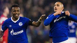 Ganz gelsenkirchen hofft auf seine tore. Schalke Fegt Dusseldorf Aus Der Arena Und Kampft Sich Ins Pokal Viertelfinale Derwesten De