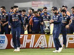 Jewkoiyie this is india's sixth trophy in a row in t20is, and they sure know how to celebrate it. Ind Vs Eng 5th T20i India Clinch Series Against England In Style As Big Guns Boom Cricket News Times Of India