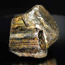 เพชรหน้าทั่ง หรือไพไรต์ (Pyrite) หินแห่งการคิดบวก - ร้าน pwsalestone  ขายหินสี ลูกปัด หินมงคล เครื่องเงิน : Inspired by LnwShop.com