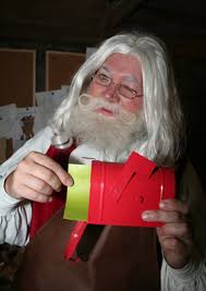 Each letter is mailed from santa claus house in north pole, alaska, and more importantly, each. Emailsanta Com How Santa Claus Went Digital Biztech Magazine