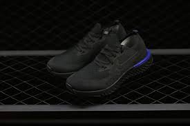 Using predominate black throughout while the uppers are constructed with flyknit. Beute Stichprobe Zuhause Nike Epic React Flyknit Black Racer Blue Black Kaiserliche Kochen Mittwoch