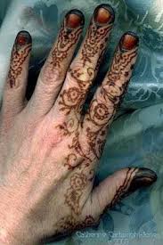 henna and fingernails