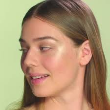 how to apply highlighter makeup