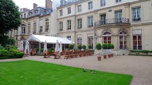 beaux jardins de restaurant parisien