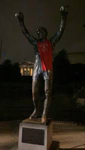 Rocky Statue in Philly… : r/49ers