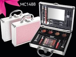 missyoung make up kit goos and 2