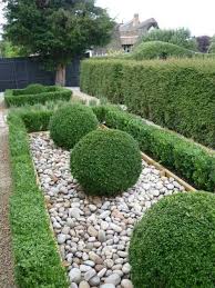 28 Modern Formal Garden Design Ideas