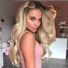 This is a lush blonde. 15 Stunning Blonde Hairstyles For Tan Skin 2020 Hairstylecamp