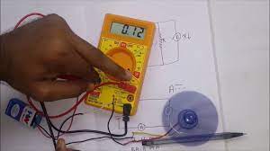 How To Measure Current (Amperes) & Why Ammeter Connected in series ( In  Hindi) - YouTube