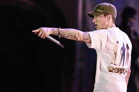 Eminem Makes Chart History With Eighth Consecutive No 1