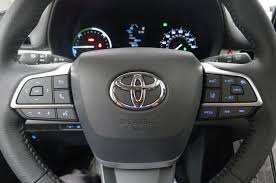 2021 used toyota sienna xle at