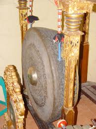 Gangsa bali adalah salah satu alat musik tradisional yang berasal dari bali. File Gamelan Of Bali 200507 5 Jpg Wikimedia Commons