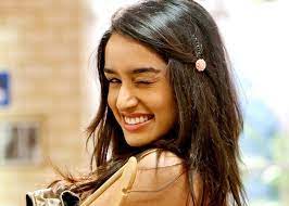 shraddha kapoor bags aashiqui 2