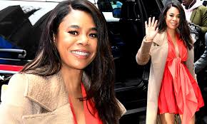 Regina hall says the best part of being mistaken for regina king is getting all her freebies. Regina Hall 49 Is Red Hot In Low Cut Mini Dress As She Heads To Gma Appearance In New York Daily Mail Online