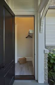 Delivery Vestibule To Conceal Packages