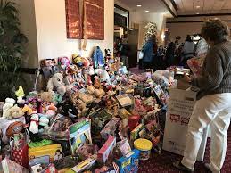 toys for tots program accepting donations