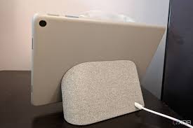 google pixel tablet dock have a speaker