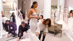 Seth curry is not married, but he has already become a father. Stephen Curry S Sister Sydel Tries On Wedding Dresses Exclusive Youtube