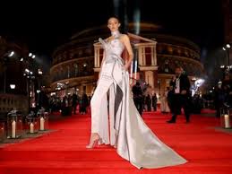 the 2016 fashion awards red carpet was