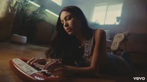 He has five sisters named ashley, alison, winter, hannah, and claire. The Drama And Despair Of Driver S License Olivia Rodrigo S Teen Smash