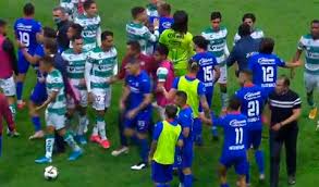 With a mexican soccer championship up for grabs, there will be an immense amount on the line. Cruz Azul Vs Santos Jugadores Protagonizan Pelea A Poco Minutos Del Final La Republica