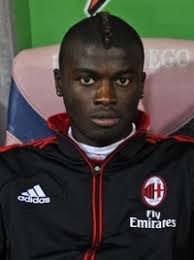 M&#39;Baye Niang photo. Personal info. Name: M&#39;Baye Niang. Age: 19 years (18 December 1994). Stature: 184 cm. Nationality: France. Status. Role: forward / edit. - niang420