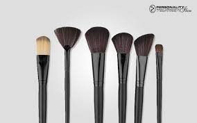 basic makeup brushes for your kit