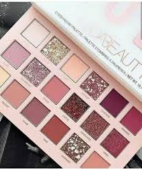 hudabeauty eyeshadow palette at rs