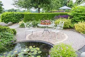 5 creative garden pond ideas to
