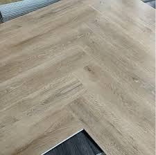 If you are considering other flooring options as well, check out aco's overview of everything you need to know about choosing the. China Pvc Core Pvc Lvt Lvp Click Vinyl Flooring 5mm Walnut Parket Wood Look Flooring China Vinyl Flooring Pvc Click Flooring